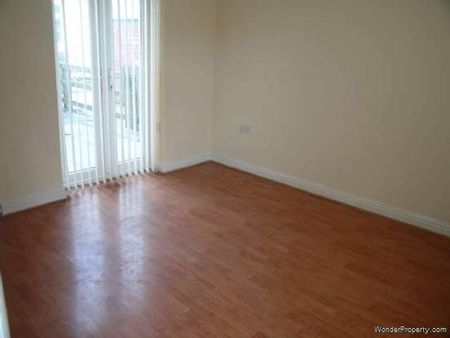 2 bedroom property to rent in Ashton Under Lyne - Photo 2