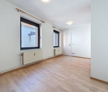 Woning met vijf slaapkamers in Ixelles - Photo 1