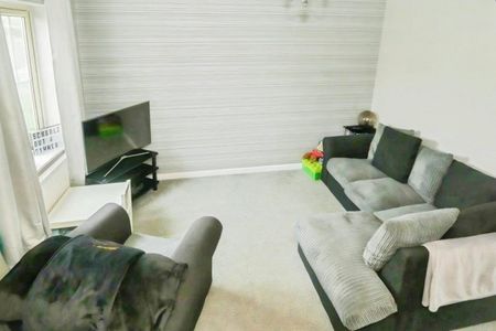 2 bedroom House To Let - Photo 2
