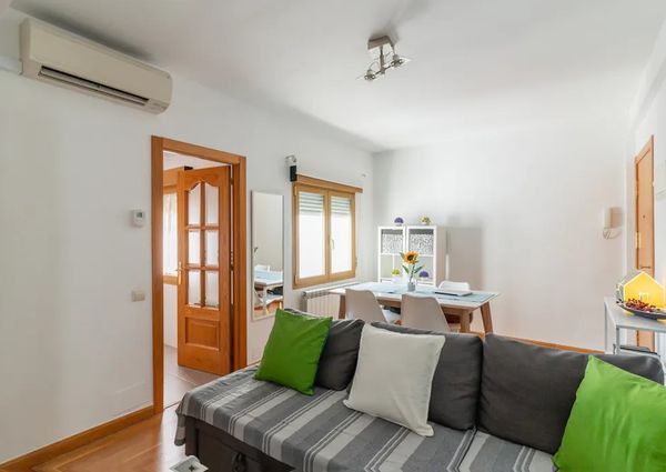 Calle de Santa Juliana, Madrid, Community of Madrid 28039