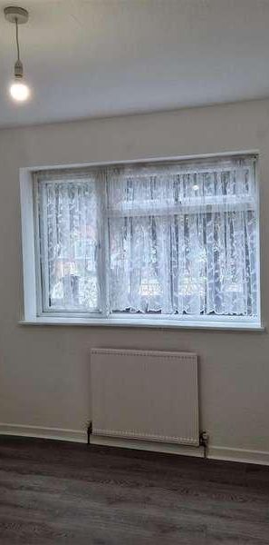 Dormers Wells Lane, Southall, UB1 - Photo 1