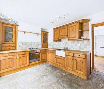 2 bedroom semi-detached house to rent - Photo 4