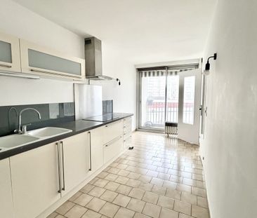 Location Appartement 5 pièces 97m² ROUBAIX 59100 - Photo 6
