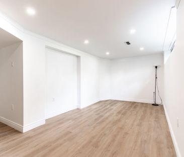 For Lease - 227 Lakeshore Road Unit# Unit #2, Oakville, Ontario - Photo 6