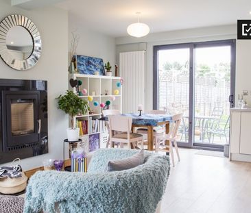 Room for rent in bright 2-bedroom home in Terenure, Dublin - Photo 4