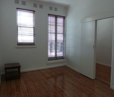 Upstairs Unit Peel Street TAMWORTH CBD - Photo 2