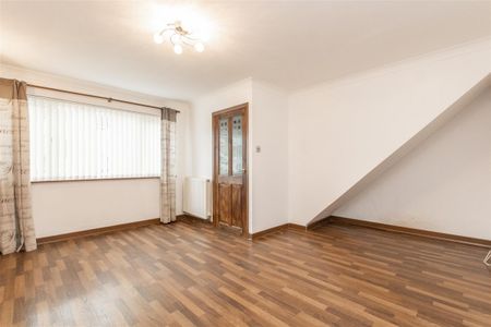 3 bedroom Terraced House to rent - Photo 2