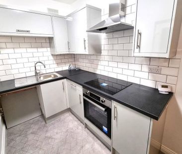 2 bedroom terraced house to rent - Photo 3