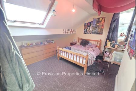 4 Bedroom Properties Hyde Park - Photo 3