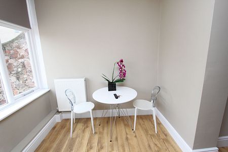 Studio Apartment – Medium Let - Photo 5