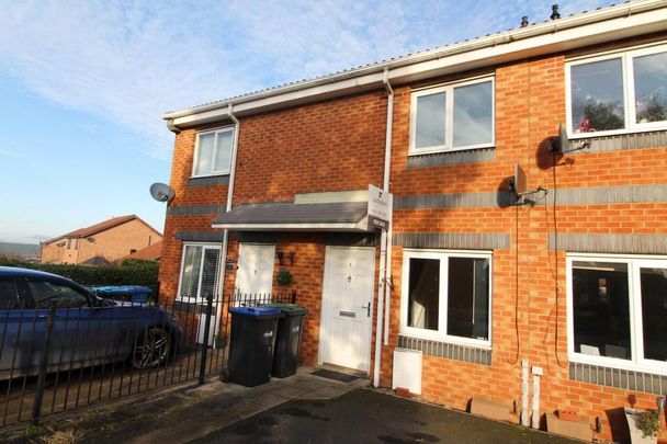 2 bedroom terraced house to rent - Photo 1