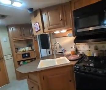 RV available for rent - Photo 2