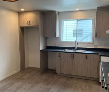 Logement 5 1/2, renové au 1ier étage d'un triplex a Granby - Photo 2