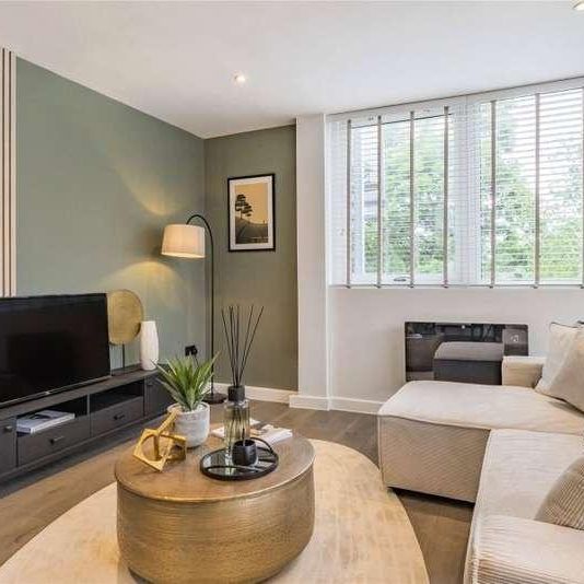 West Byfleet, Surrey, KT14 - Photo 1