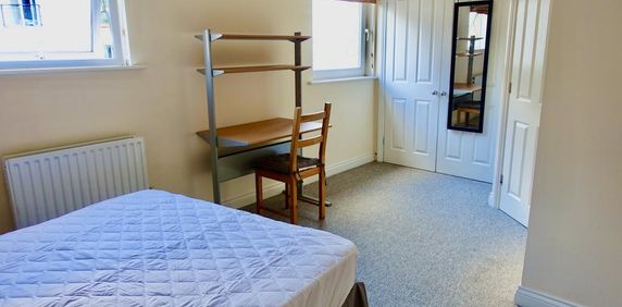 3 bedroom property to rent - Photo 2