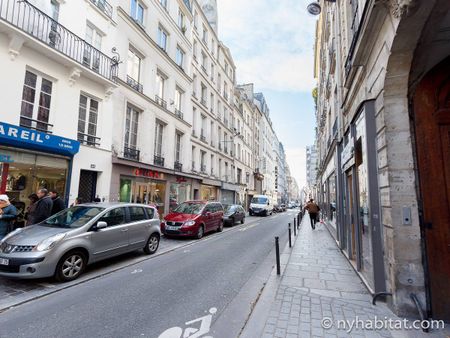 Logement à Paris, Location meublée - Photo 2