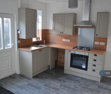 2 bedroom terraced house to rent - Photo 4