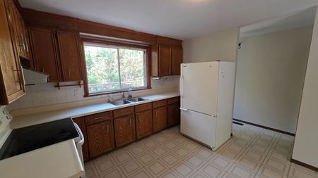 For Lease - 840 Blackwoods Avenue, Innisfil, Ontario - Photo 5