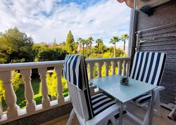 Bonito apartamento 2 dormitorios con piscina al lado del mar