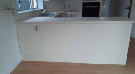 *** FAMILY HOME IN GREAT LOCATION *** - Photo 3