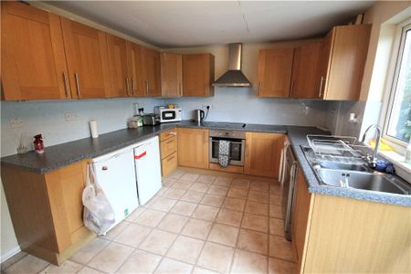 Spring Rise, Egham, Surrey, TW20 9PS - Photo 5