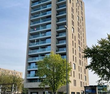 Appartement te huur in Hasselt voor € 800 met 1 slaapkamer - Photo 2