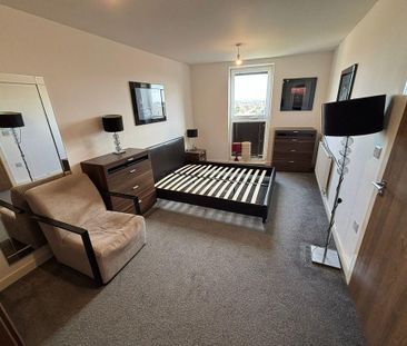 2 bedroom flat to rent - Photo 3