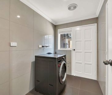 Affordable, Fully Renovated Rooming House – All Bills Included! - Photo 3