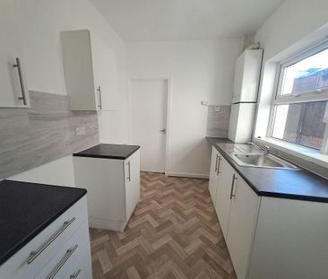 2 bedroom terraced house to rent - Photo 5