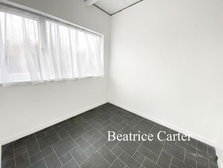 3 bedroom end of terrace house to rent - Photo 5