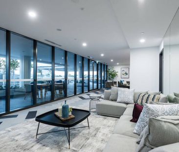 *PENDING APPLICATION* FURNISHED MODERN 2 BEDROOM 2 BATHROOM APARTMENT - Photo 5