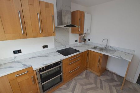 2 bedroom flat to rent - Photo 5