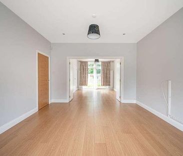 Hervey Close, Finchley Central, N3 - Photo 1