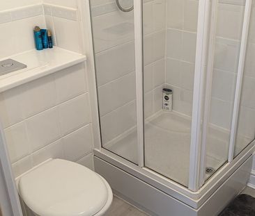 Room in a Shared Flat, Greener Court, CR0 - Photo 5