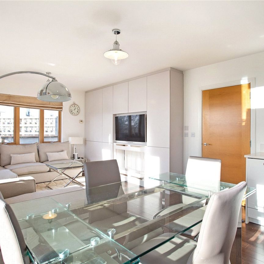 Queen Marys House, 1 Holford Way, London, SW15 flat - penthouse to rent - Photo 1