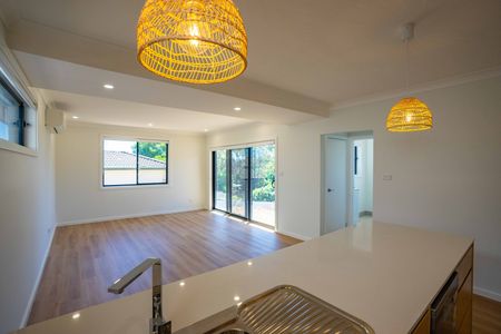 1 Strawberry Terrace, Glendale NSW 2285 - House For Rent | Domain - Photo 2