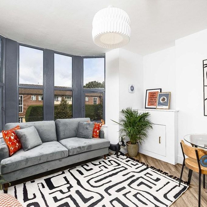 2 bedroom flat to rent - Photo 1