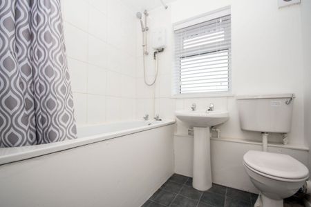 1 bedroom flat - Photo 4