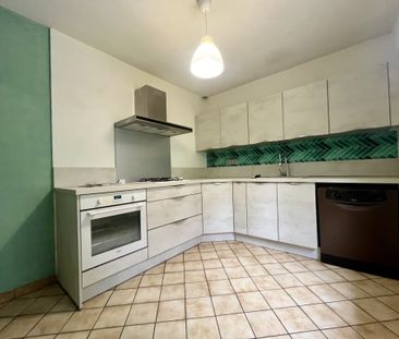 Location Maison 4 pièces 80m² PERIGNAT LES SARLIEVE 63170 - Photo 3