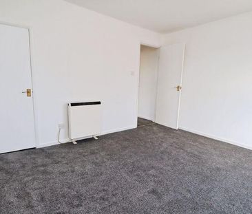 2 bedroom semi-detached house to rent - Photo 4