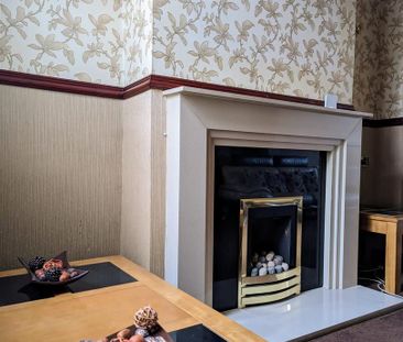 2 Beds - Terraced House - - Photo 3