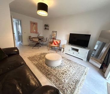 2 bedroom end of terrace house to rent - Photo 2