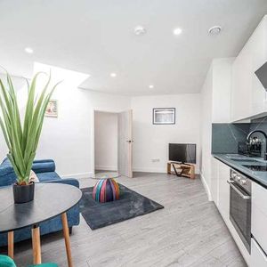 Finchley Road, West Hampstead, NW3 - Photo 2