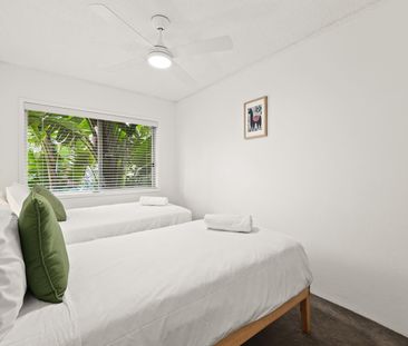 LIVE THE DREAM LIFESTYLE IN BURLEIGH HEADS - Photo 3