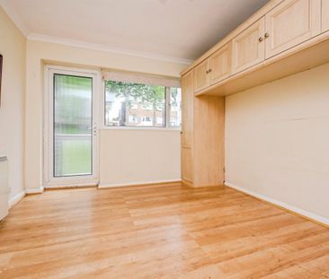 Acresgate Court - Photo 2