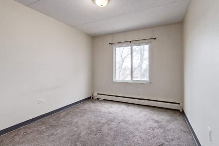Classic Suite - 1 Bedroom - Photo 4