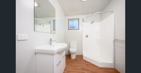 Comfortable Family Home with Spacious Yard - Photo 5