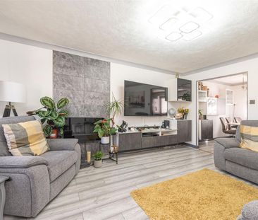 3 bed semi-detached house to rent in Caldercroft, Elland - Photo 2