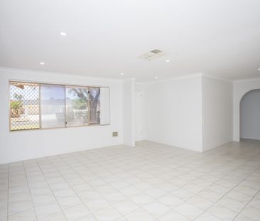 3 Bedroom House! - Photo 4