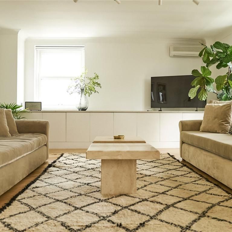 5 bedroom apartment to rent - Photo 1